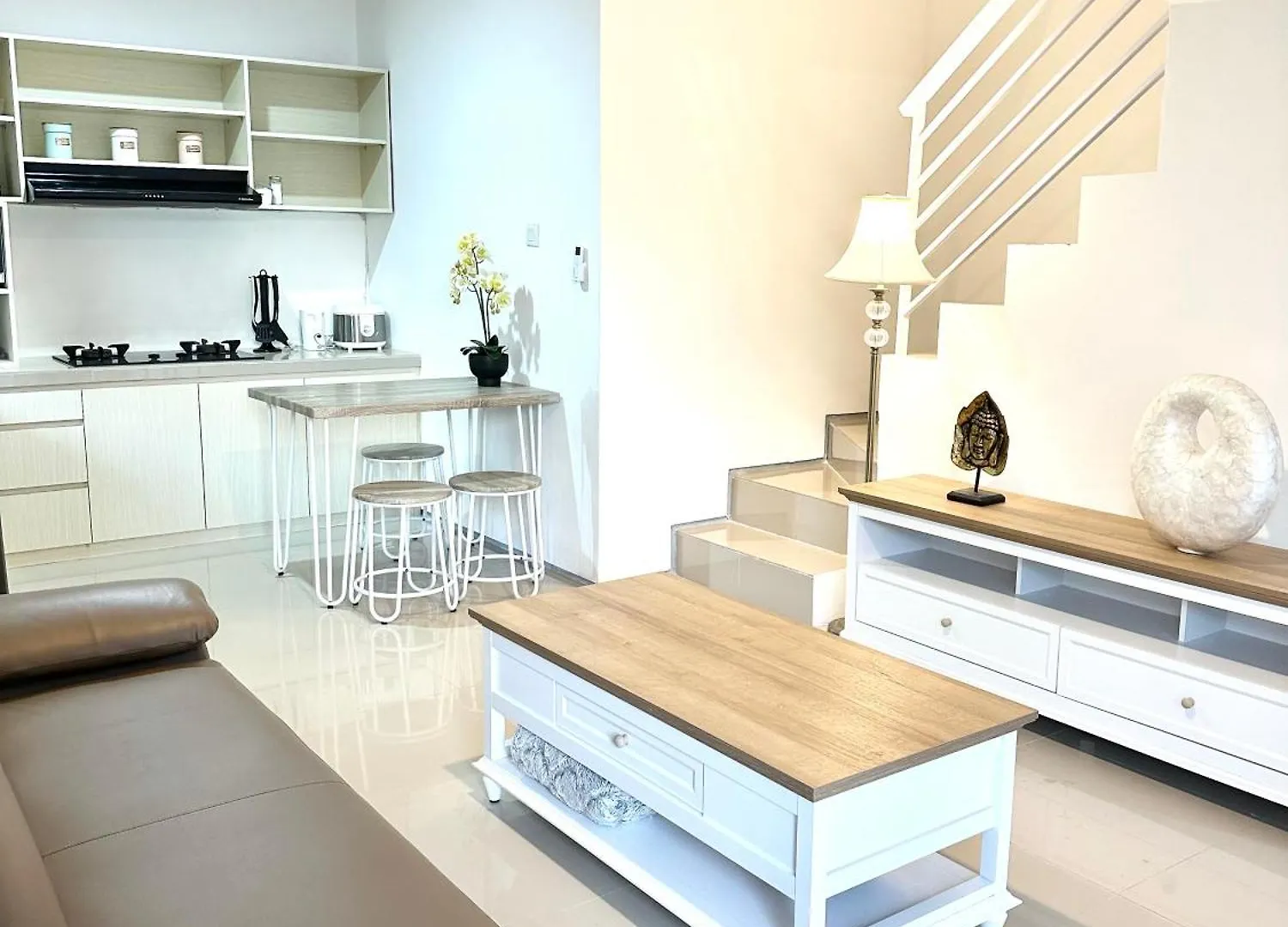 Sunny Heaven Villa جيمباران بيت للعطل